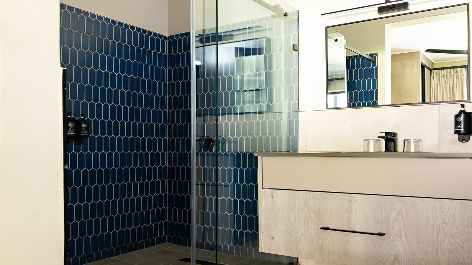 One Bedroom Apartment With Balcony