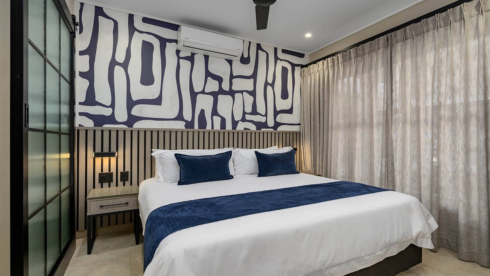 One Bedroom Apartment With Balcony