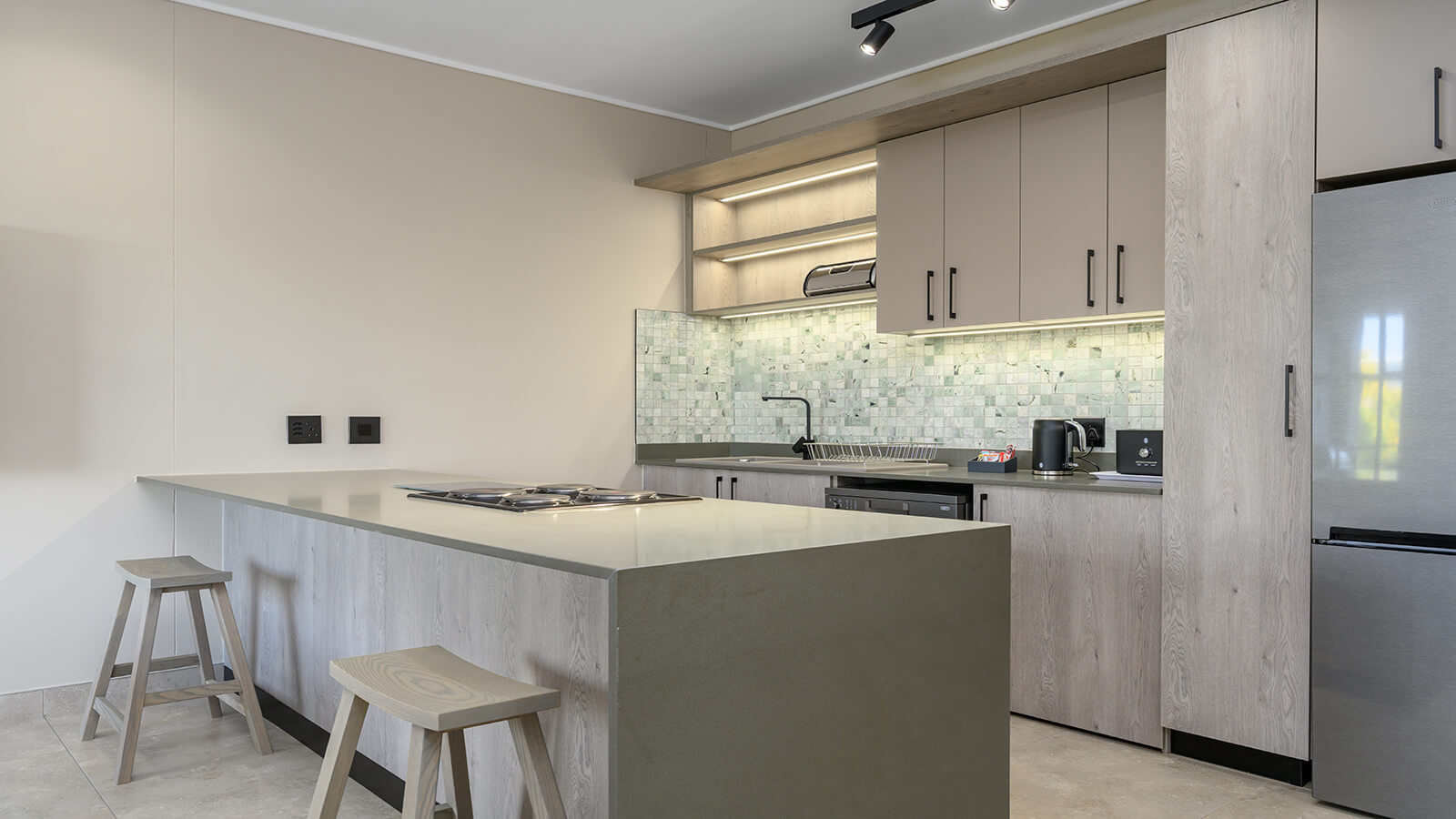 One Bedroom Apartment With Balcony