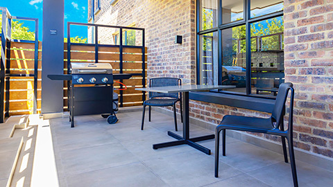 One Bedroom Luxury Apartment with Balcony