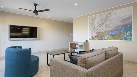 One Bedroom Luxury Apartment with Balcony