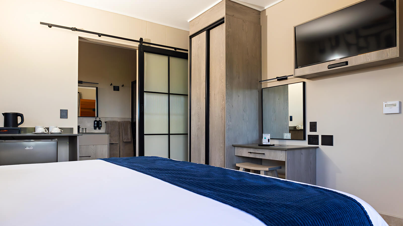 Three Bedroom Apartment With Balcony