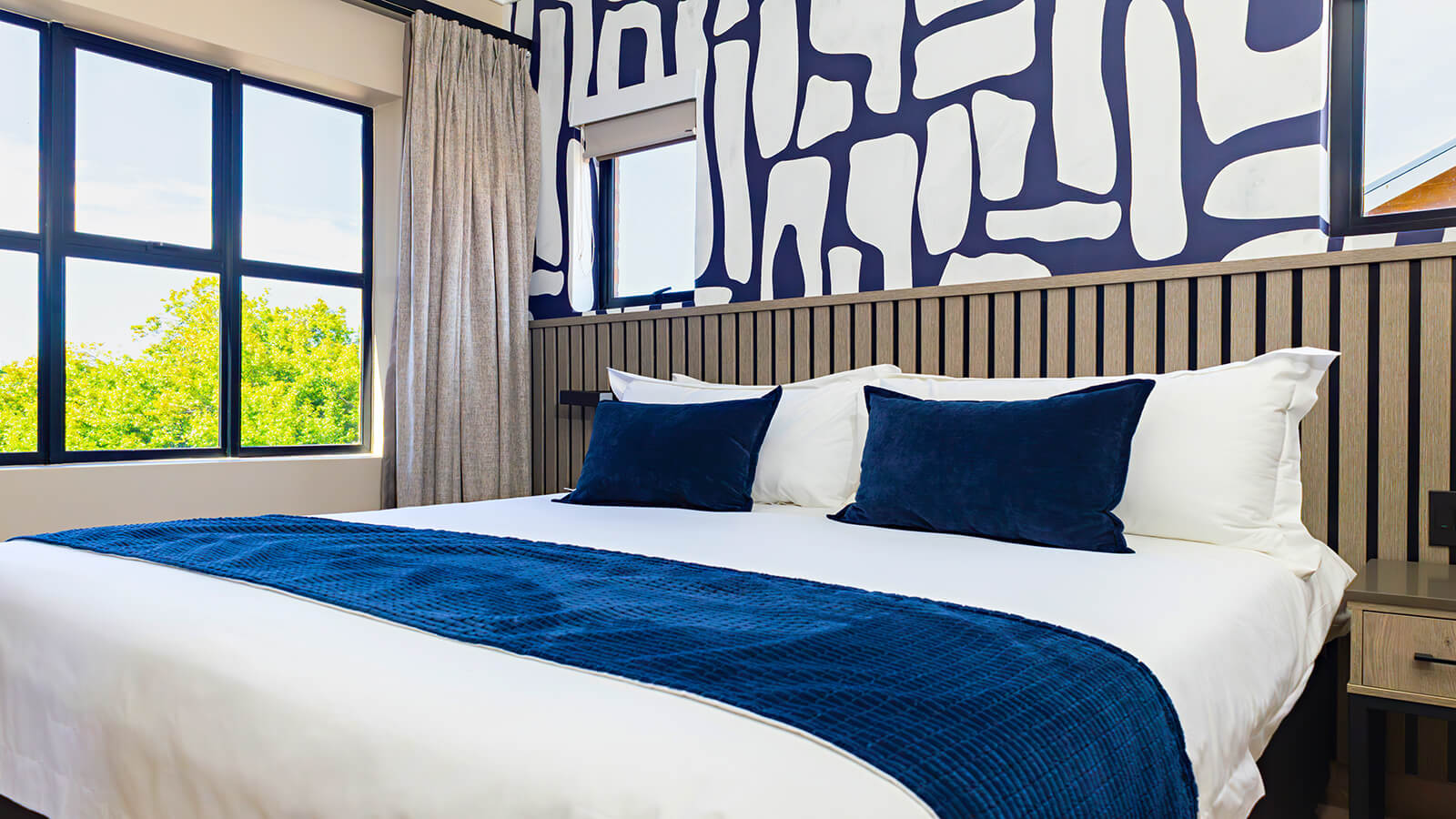 Three Bedroom Apartment With Balcony