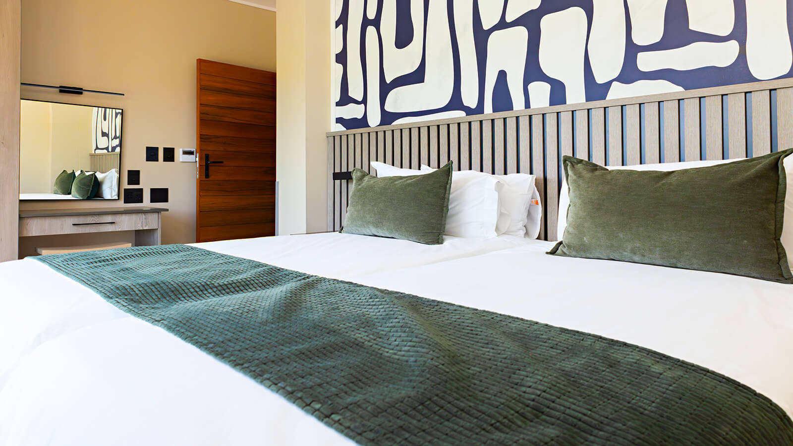 Three Bedroom Apartment With Balcony