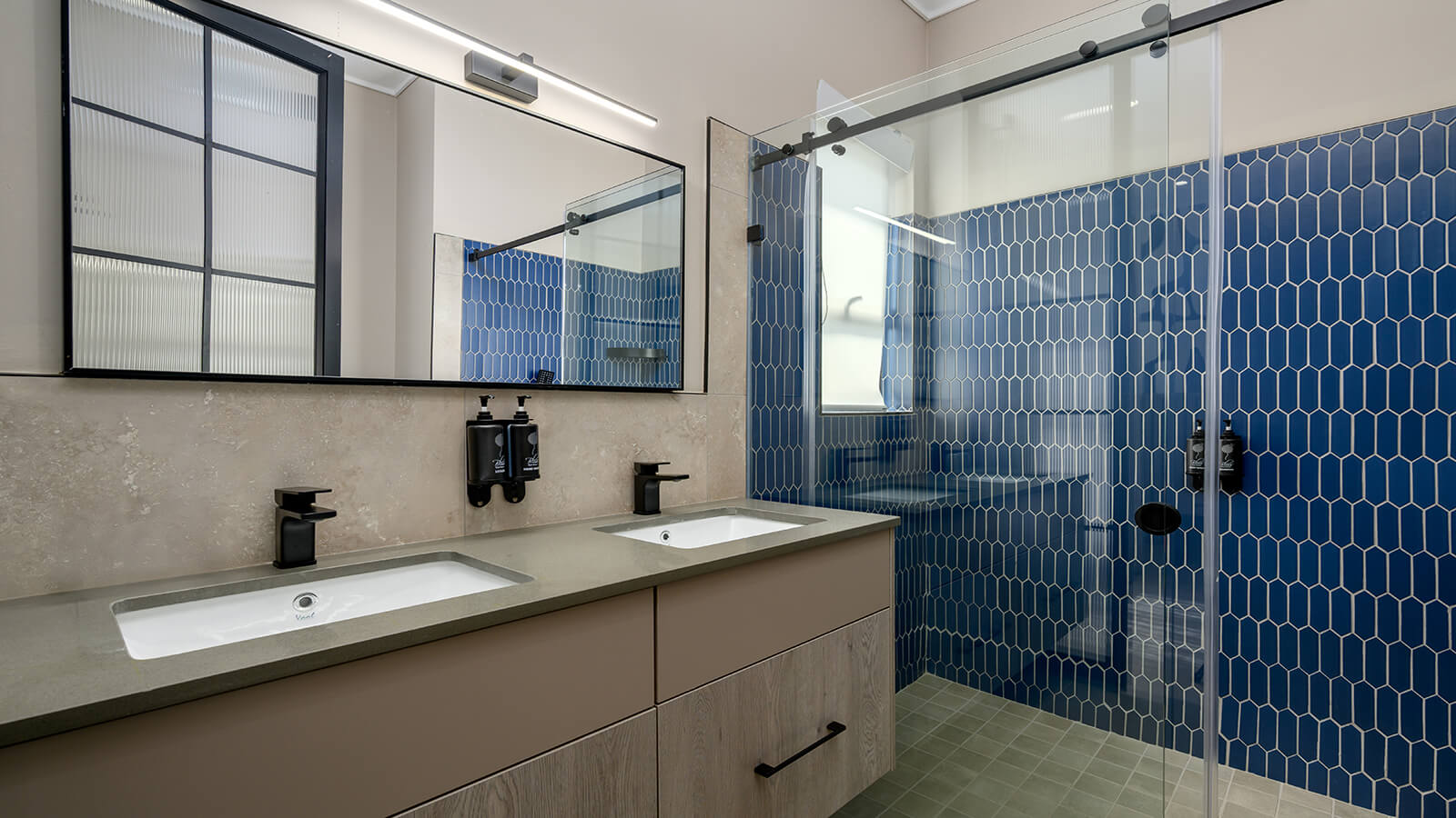 Three Bedroom Apartment With Balcony