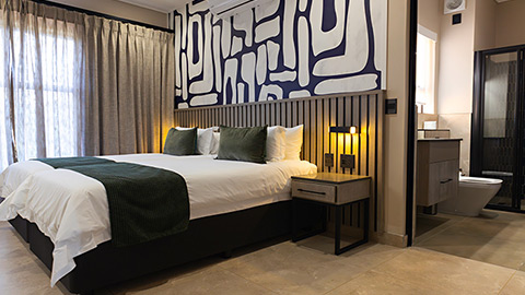 Three Bedroom Apartment With Balcony